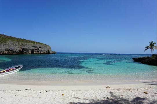 Samana: Fronton & Madame Beach tour Las Galeras