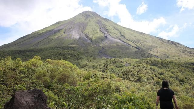 Costa Rica: Tour La Fortuna Waterfall and Volcano Hike