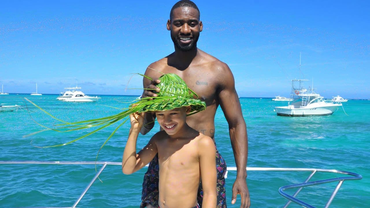 Punta Cana :Catamaran with Open Bar and Dolphin and Stingray Watching
