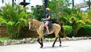 From Bávaro: Higüey Tour with Ranch Horse Ride and Lunch