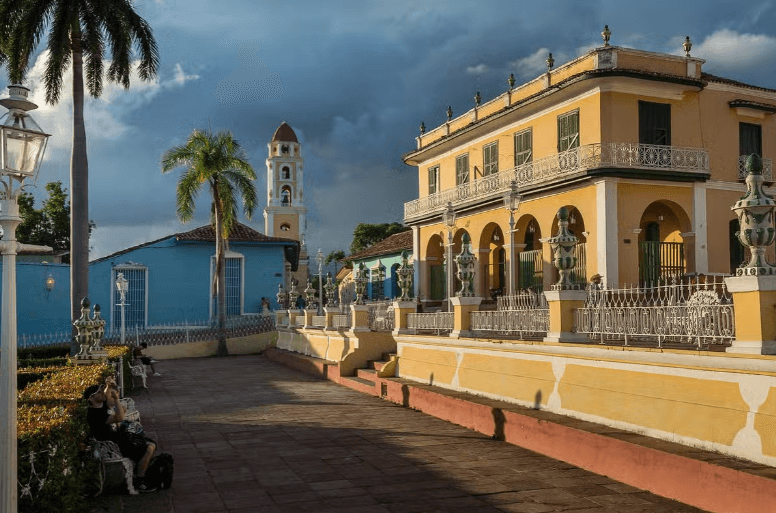 Cienfuegos, Santa Clara & Trinidad Tour