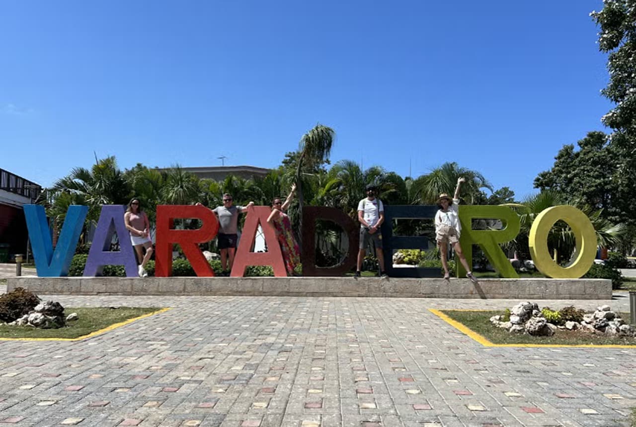 Varadero Guided Tour + Horse-Drawn Carriage Ride