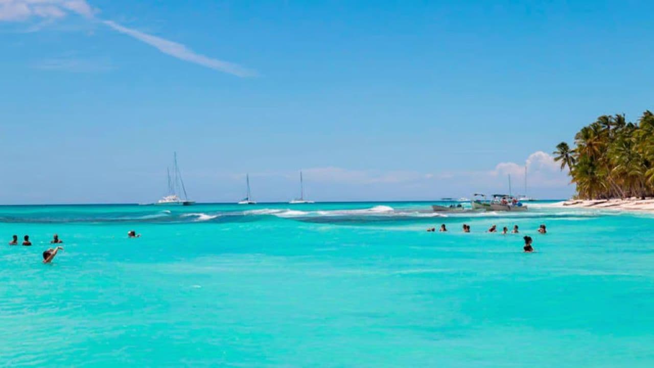 Punta Cana: Saona Island Day Trip with VIP Option