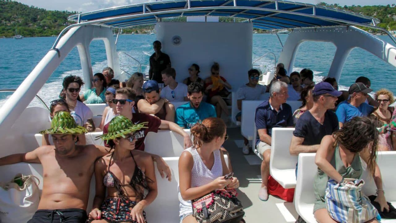 Santo Domingo: Samana, El Limon Waterfall and Cayo Levantado