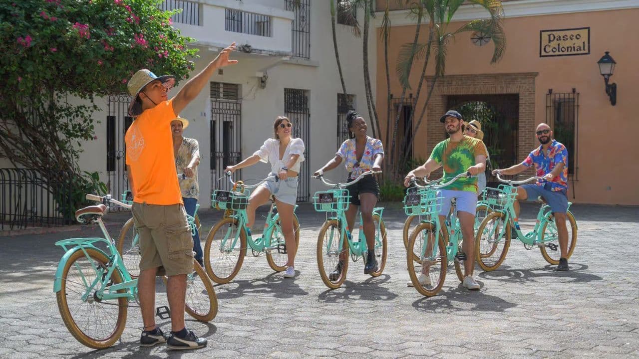 Santo Domingo: Ciudad Colonial Neighborhood Guided Bike Tour