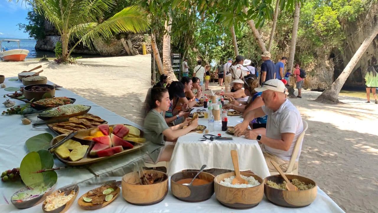 Discover Los Haitises National Park with Delicious Lunch
