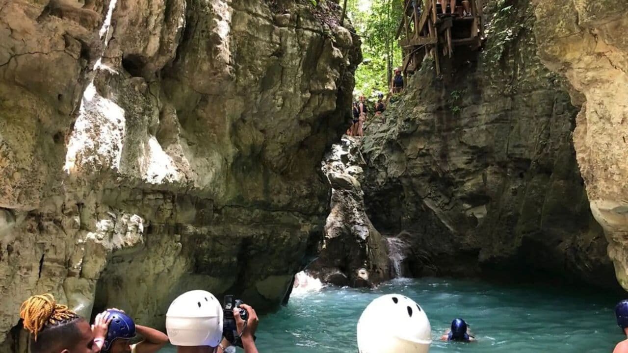 Puerto Plata: Jeep Safari and Damajagua Waterfalls Tour