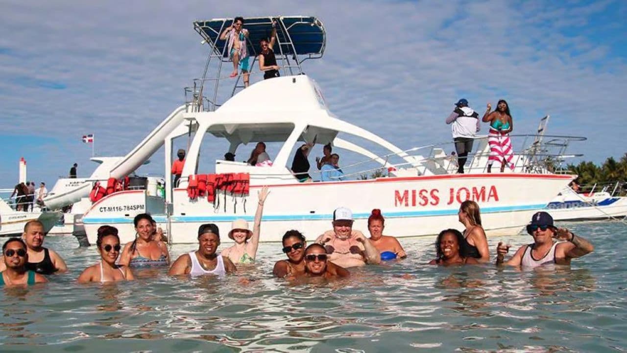 Punta Cana: Jelouma Party Boat with Round-Trip Transfers2