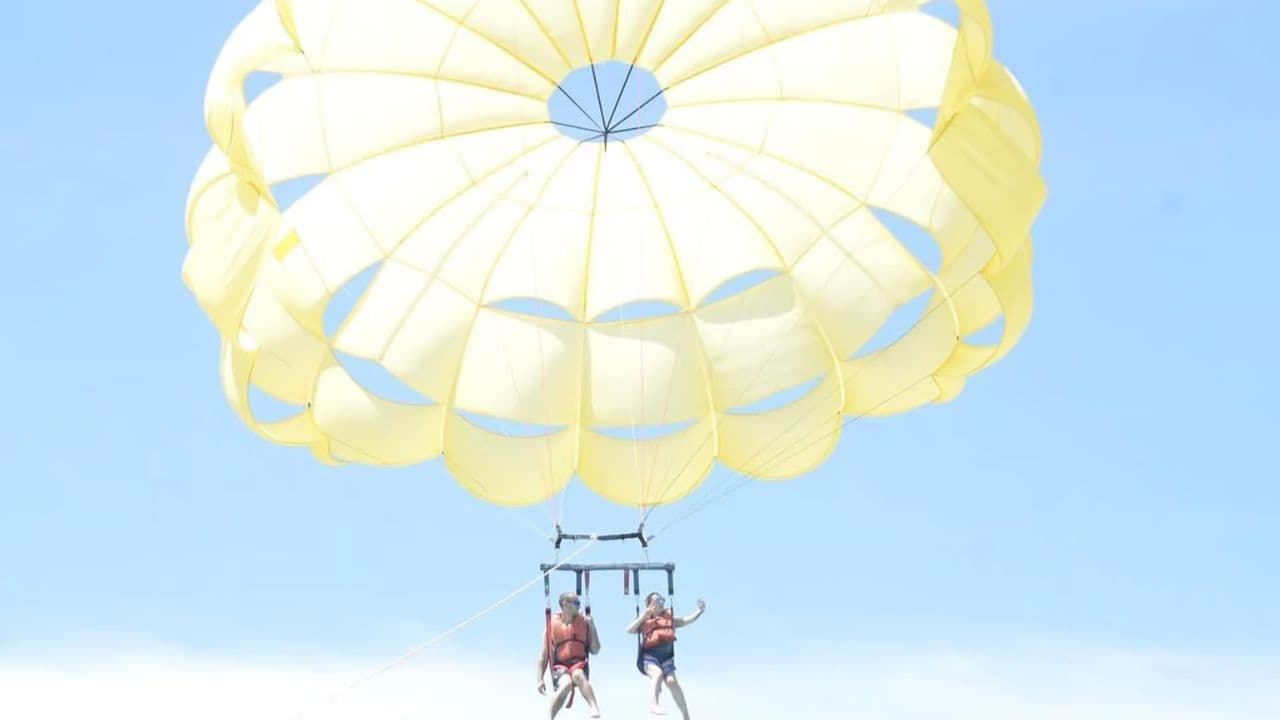 Punta Cana: 3-Hour Parasailing Tour