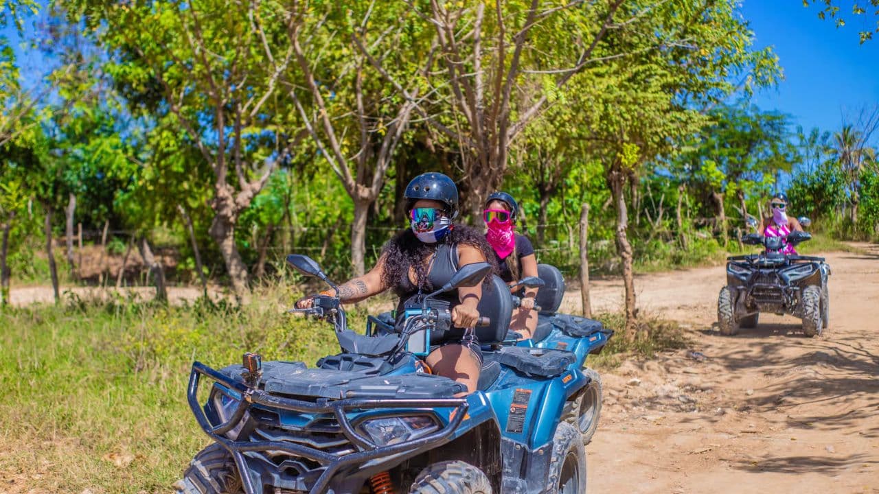 Punta Cana: Amazing Aventure in Buggy Double Macao Beach Cenote
