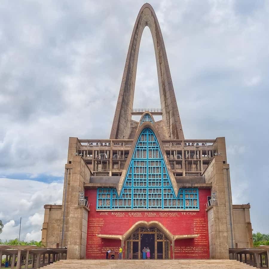 Punta Cana: Higüey Basilica & City Tour w/Local House Visit