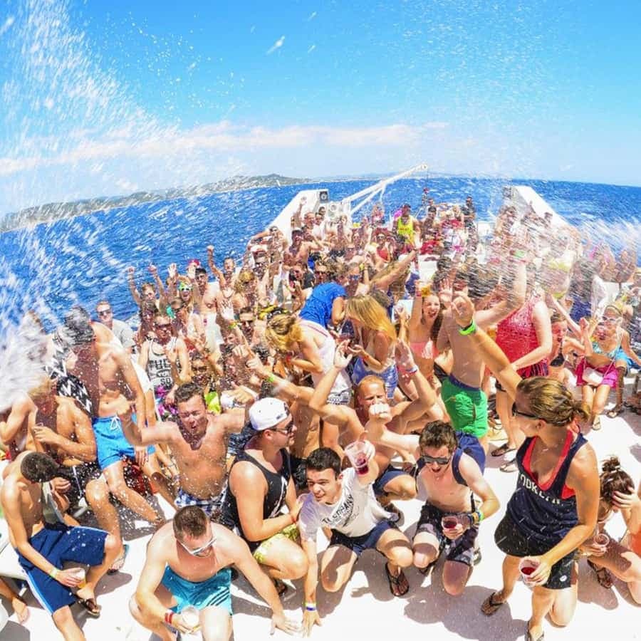 Party Boat / Fiesta En Catamarán En Punta Cana / Free Drinks