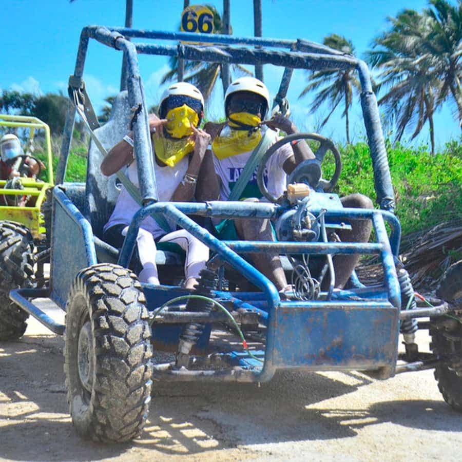 Punta Cana: Boogie Boarding and Parasailing Adventure