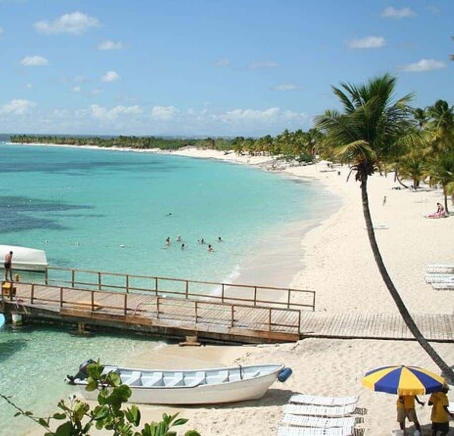 Punta Cana: Catalina Island Classic or VIP Sailing Tour