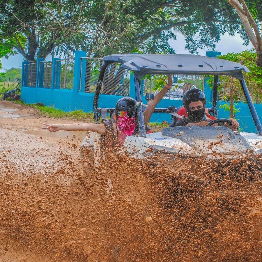 PUNTA CANA WILD BUGGY BREAKS TRACK WITH EXTRAMAS PROTECTION
