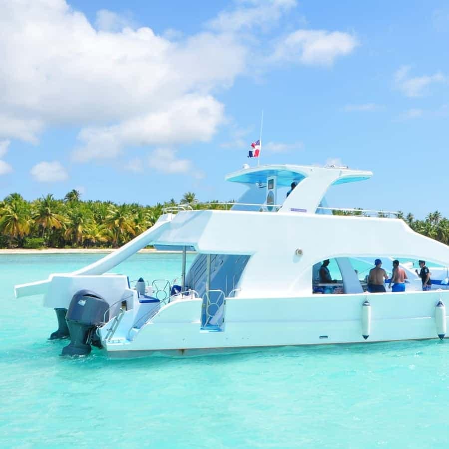 From Samaná: Whale Watching and Cayo Levantado Boat Tour