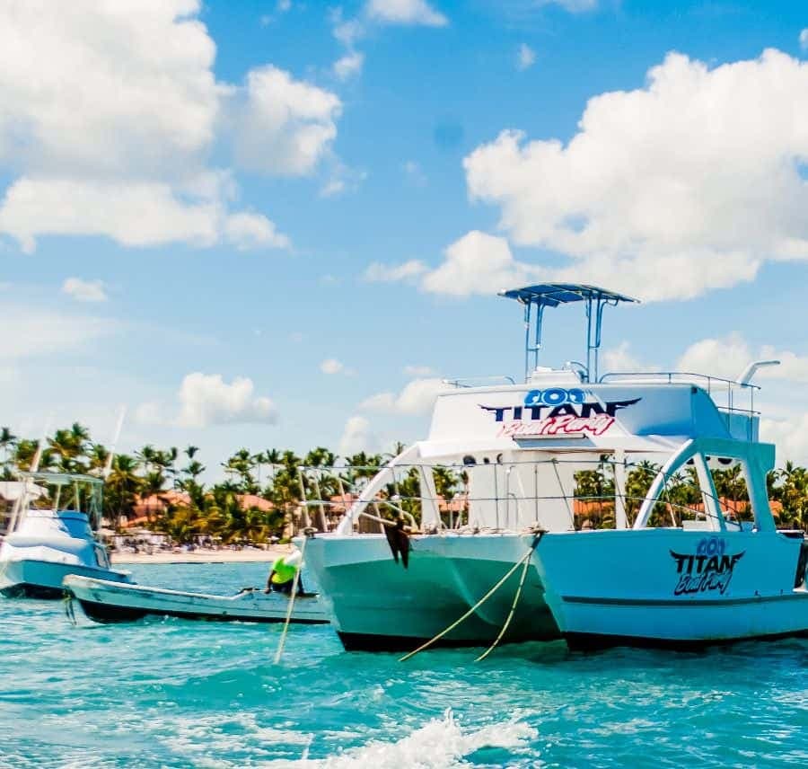 Punta Cana: Party Boat with Open Bar and Snorkeling