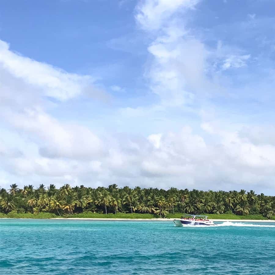 Saona Island Tour All Inclusive Speedboat and Catamaran