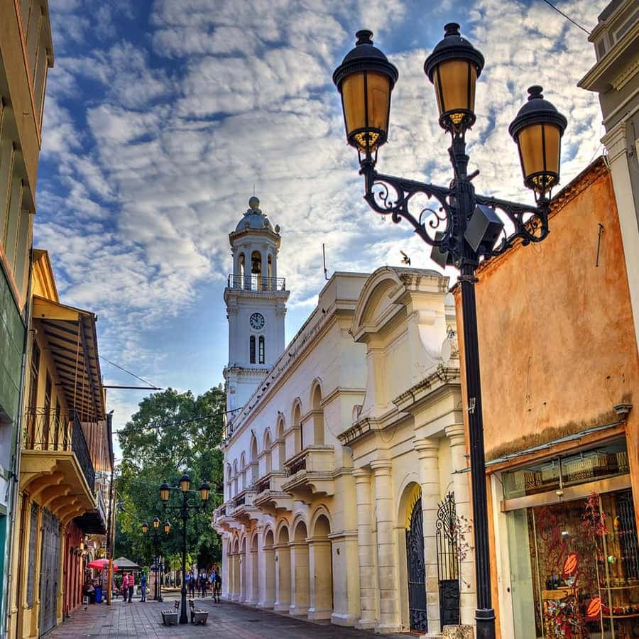 Santo Domingo: City Tour with Los Tres Ojos and Lighthouse