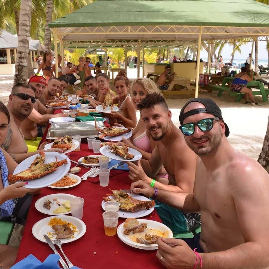 Saona Island: Full-Day Tour with Speedboat and Catamaran