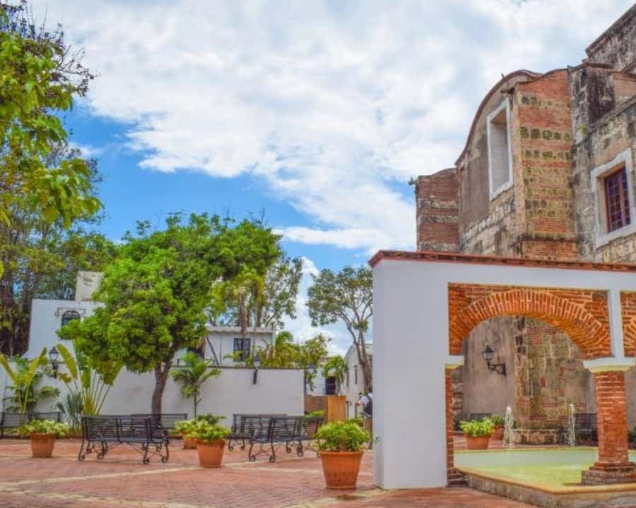 Santo Domingo: Historical Tour from Punta Cana