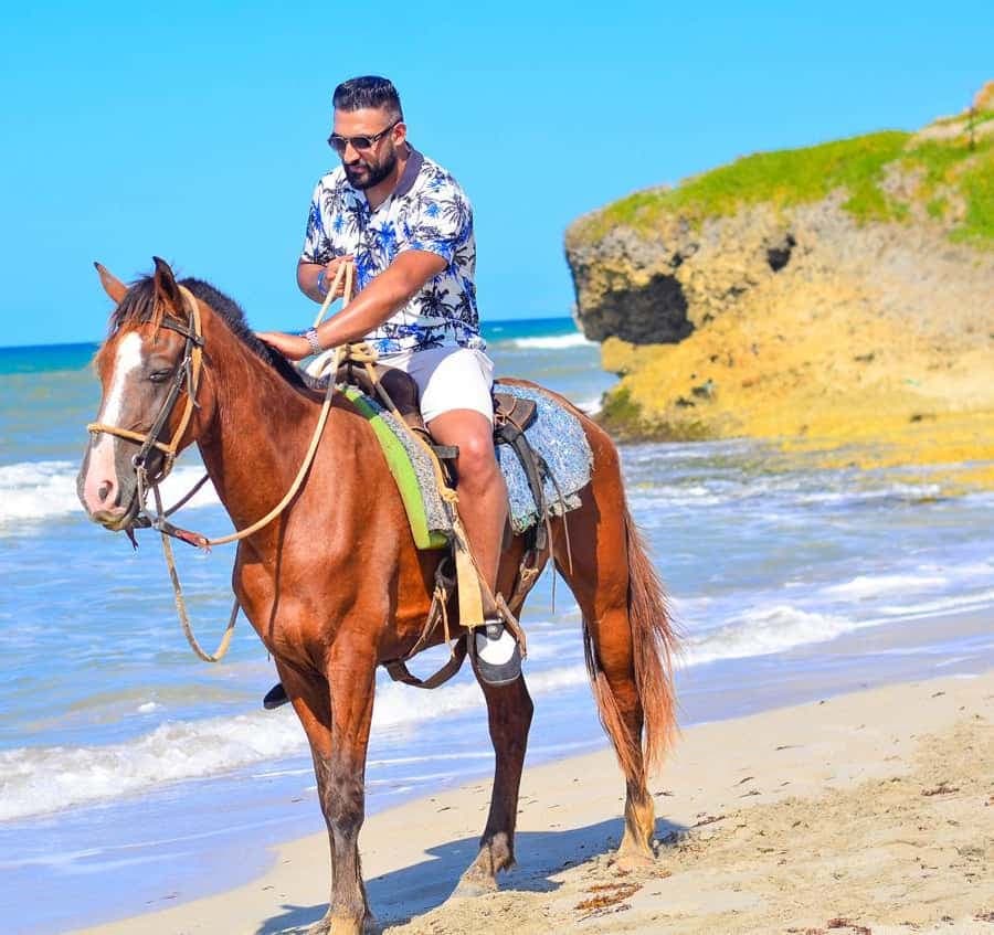 Punta Cana: Macao Beach & Forest Horseback Riding Tour