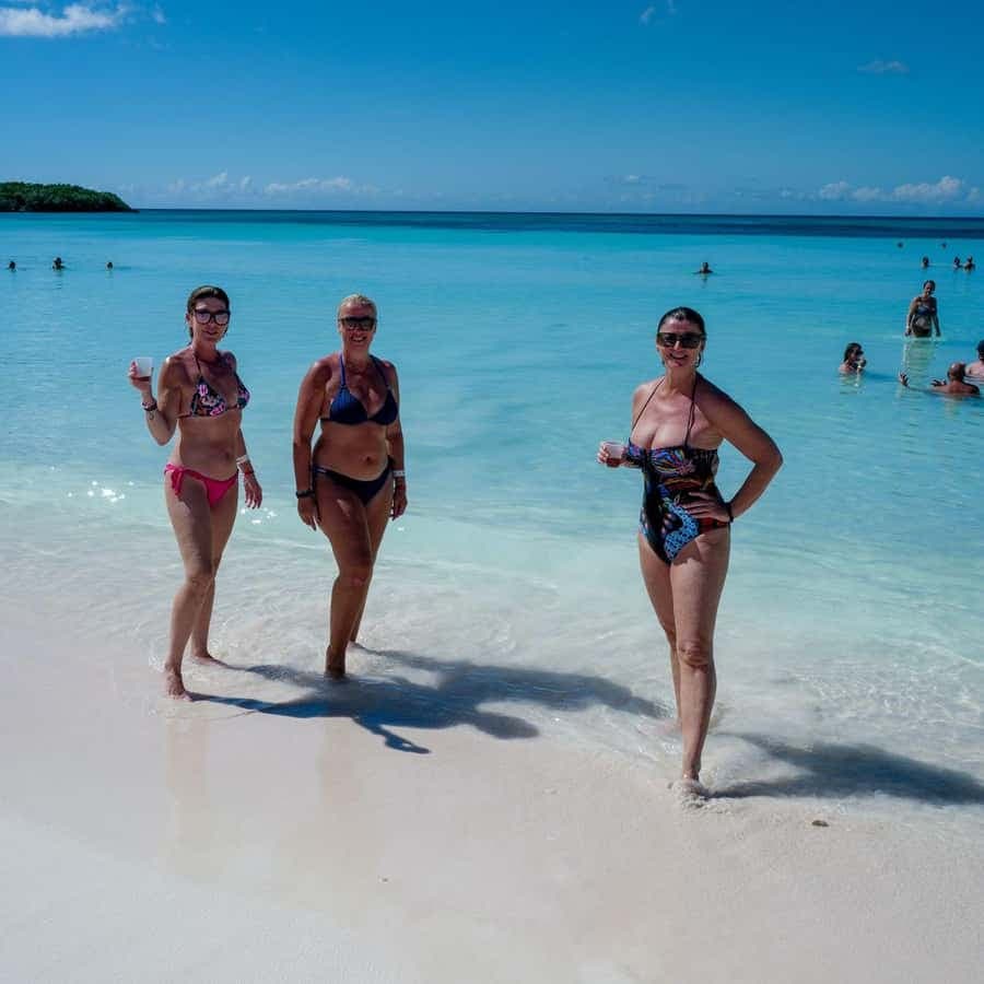 Punta Cana : Saona Island VIP 4 first-class beach and sunset