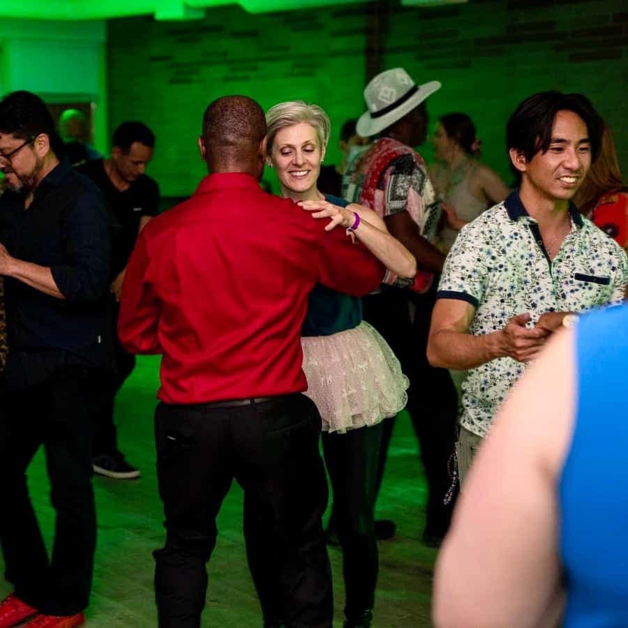 Salsa Experience: Learn Salsa w/ a professional instructor