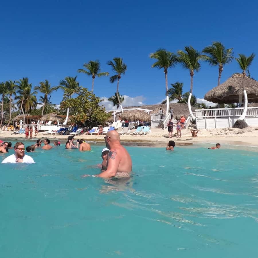 From Punta Cana or Bayahibe: Catalina Island with Snorkeling