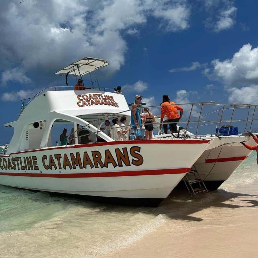Punta Cana: Country-Themed Party Boat with Snorkeling