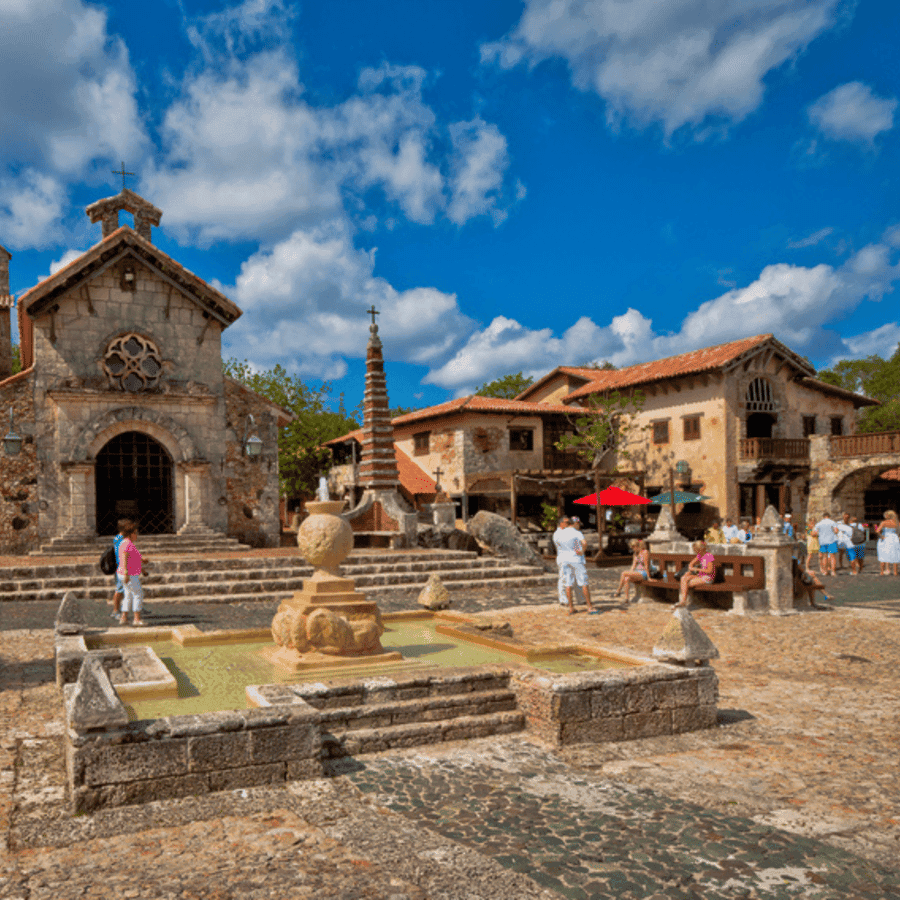 Bayahibe and Altos de Chavón: Guided 5-hour Buggy Tour