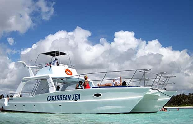 From Punta Cana: Party Boat Booze Cruise
