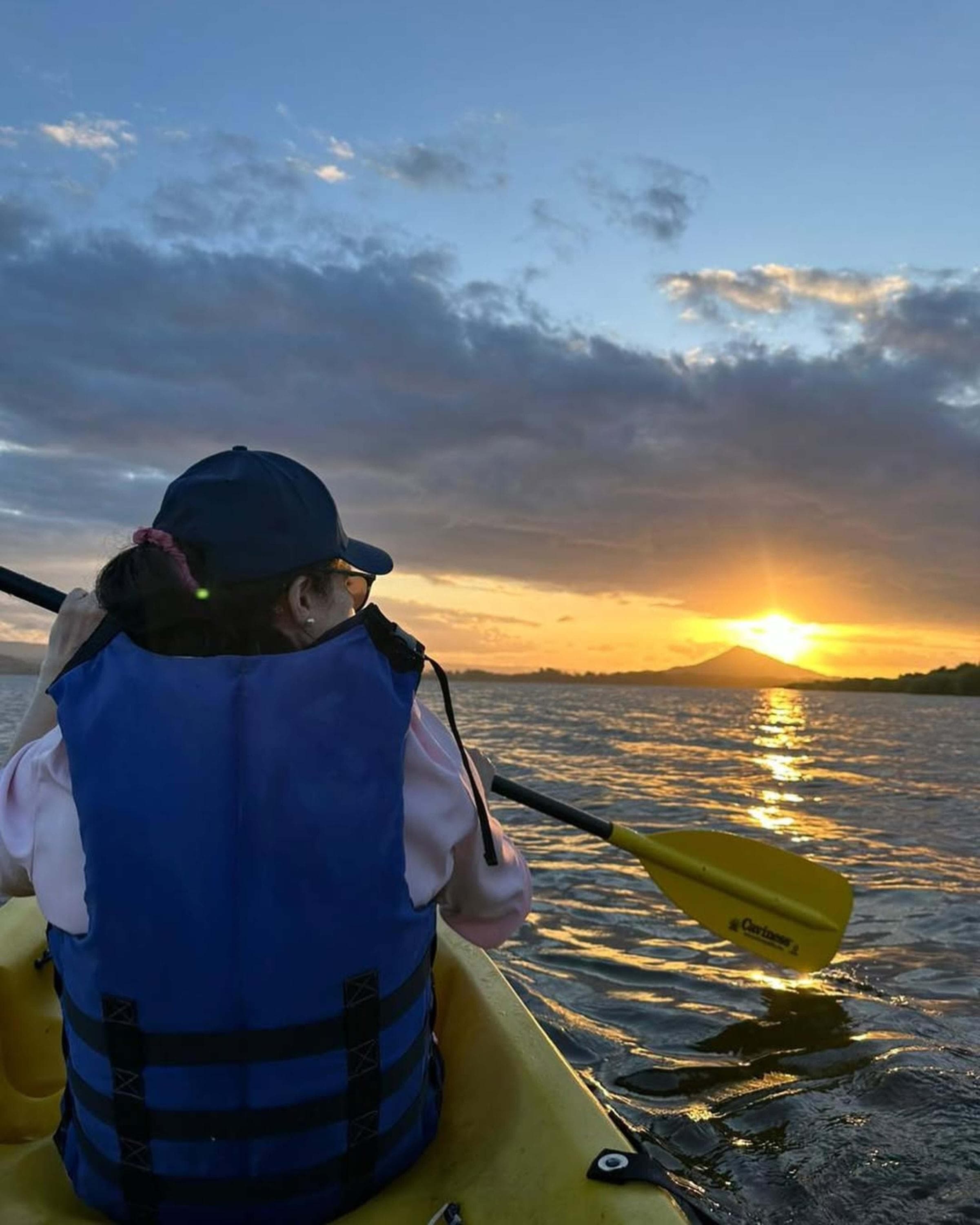 Miches Whale Watching + Laguna Limón Kayaking Tour — Meeting Point in Miches