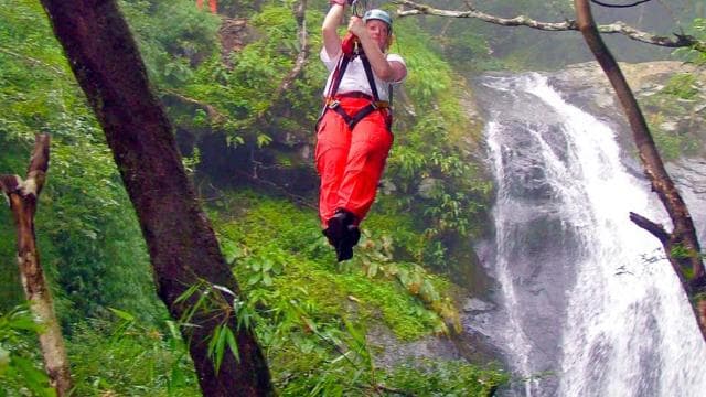From San José: 11 Waterfalls Zipline Adventure