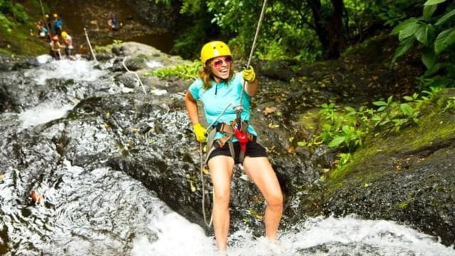 Jaco: Waterfall Rappelling & Jungle Tractor Tour