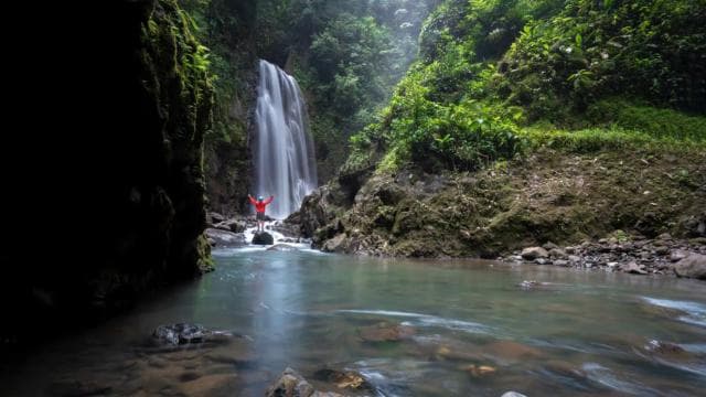 Monteverde: Waterfalls, Wild Trekking and Horseback Riding