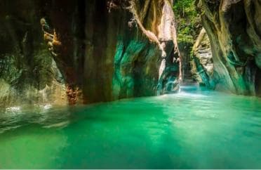 Amber Cove/Taino Bay: 7 Waterfall Tour with Swimming & Lunch
