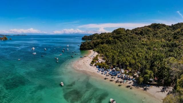 Puntarenas: Isla Tortuga Boat Tour with Lunch and Snorkeling