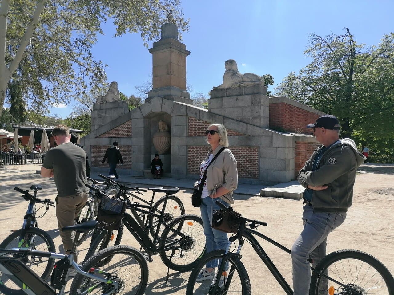 Madrid Retiro Park and Literary Quarter by Bike