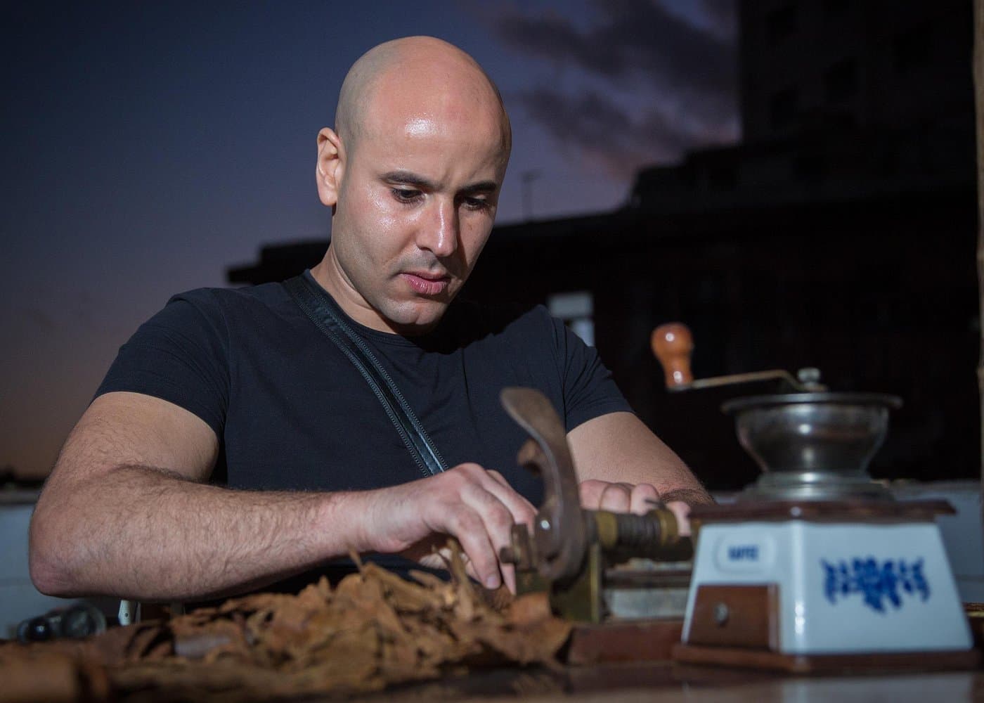 Cigar Rolling Experience with Rum and Chocolate Pairing