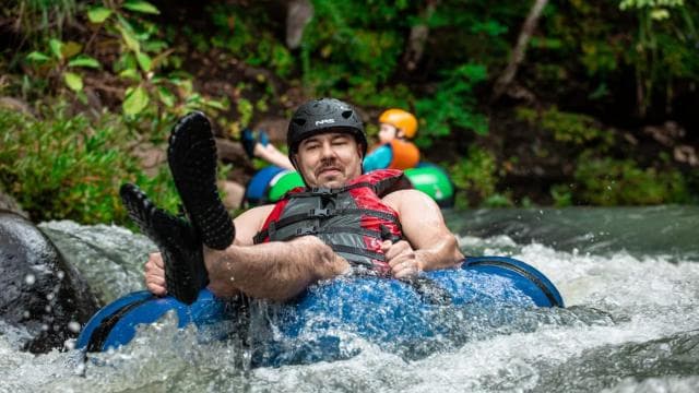Rincón de la Vieja: La Leona Waterfall & Tubing Private Tour