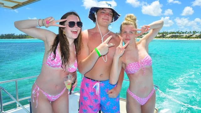 Punta Cana Catamaran Party– Snorkeling, Open Bar & Music
