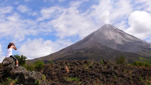 La Fortuna: Hanging Bridges, Arenal Volcano, and Falls Tour