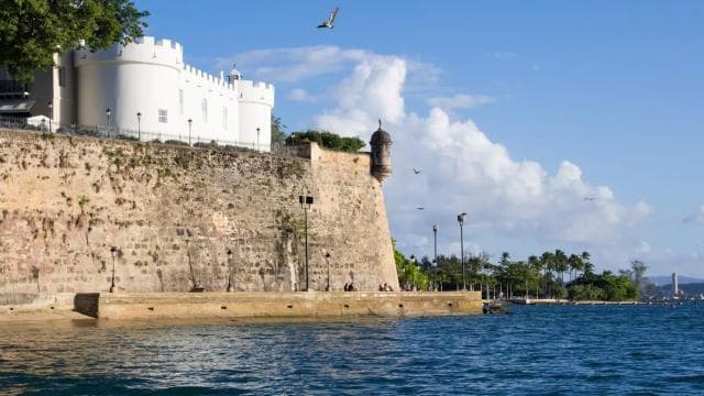 San Juan: Pirates and Fortresses Guided Tour with Entry
