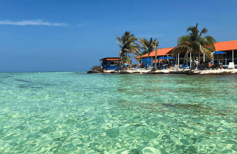 Cayo Blanco Catamaran Trip