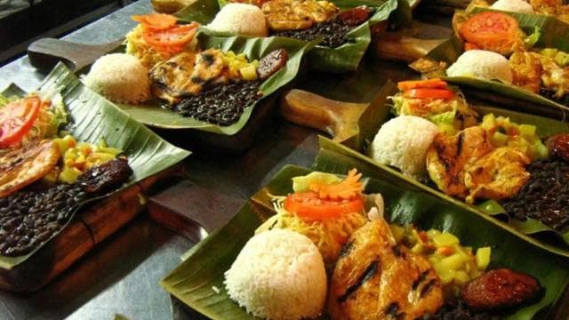 San José: Guided City Bus Tour With Lunch & Welcome Drink