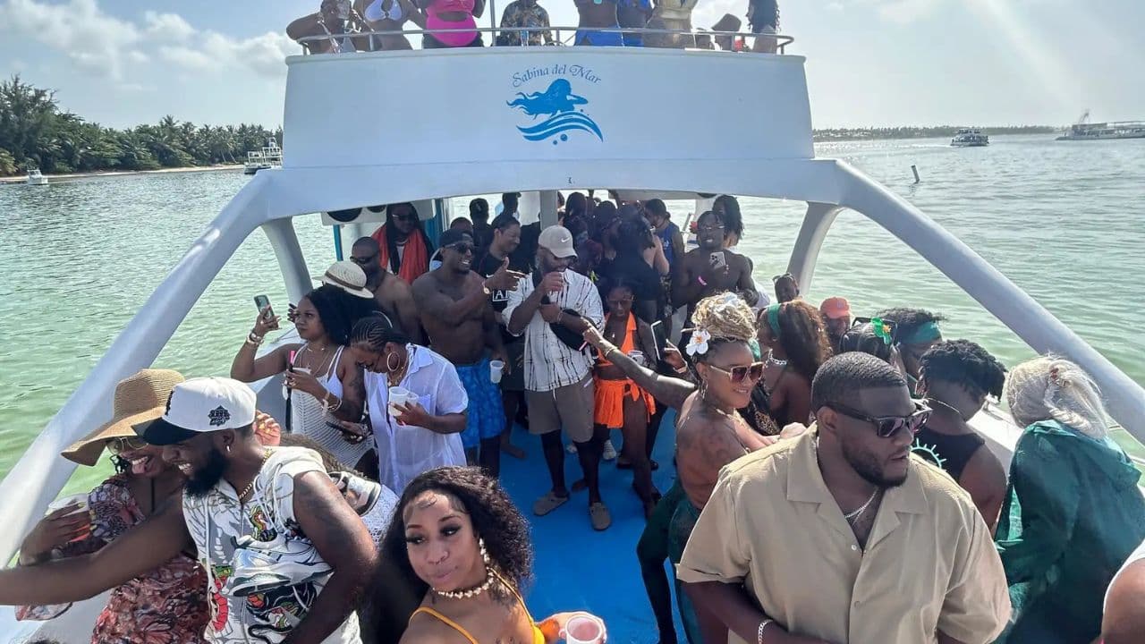 Punta Cana: Party Boat with Music & Open Bar