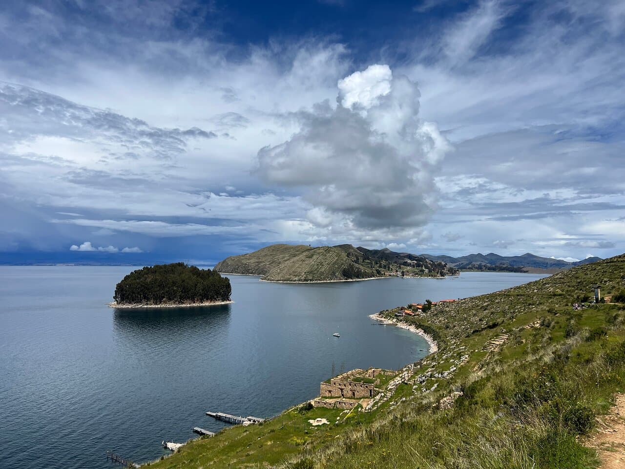 Full Day Guided Tour in Copacabana and Isla del Sol