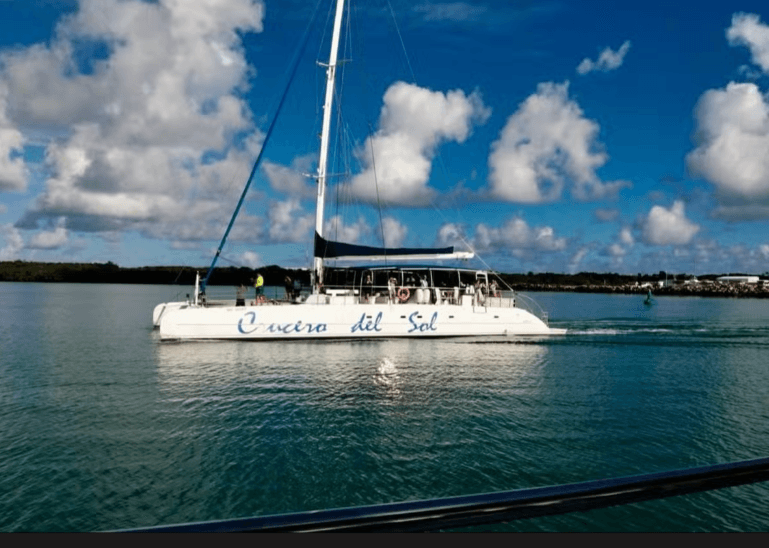 Cayo Blanco Private Trip by Catamaran