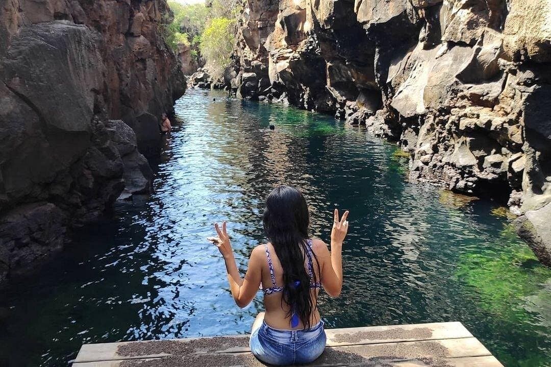 Half Day Bay Tour in Santa Cruz Island